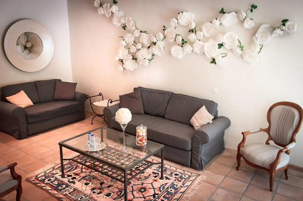 Guest house Gite Des Carmes And Spa Le Thor